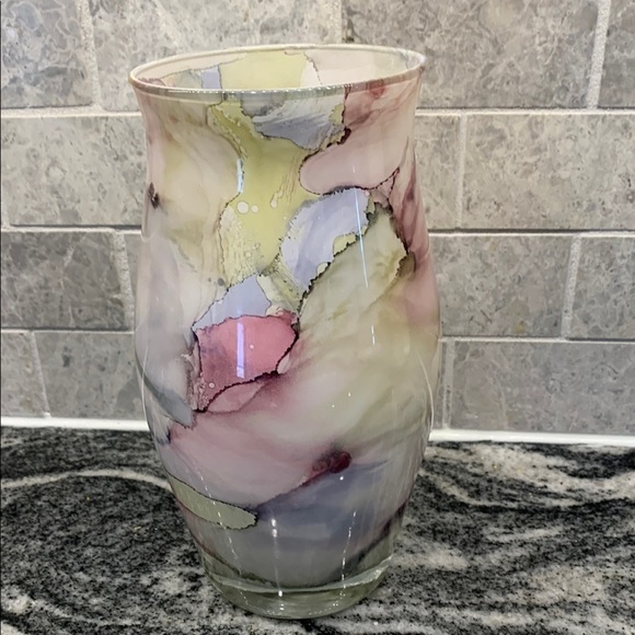 Elegant Multicolor Glass Vase - Picture 2 of 4